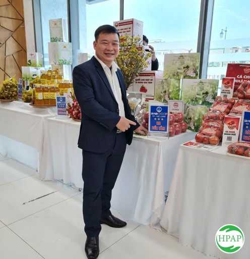 114-to-hop-tac-nong-dan-san-xuat-va-tieu-thu-qua-na-2.jpg
